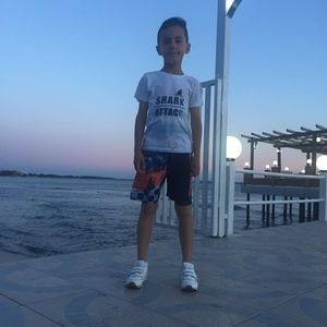 Meet your Posher, Agron